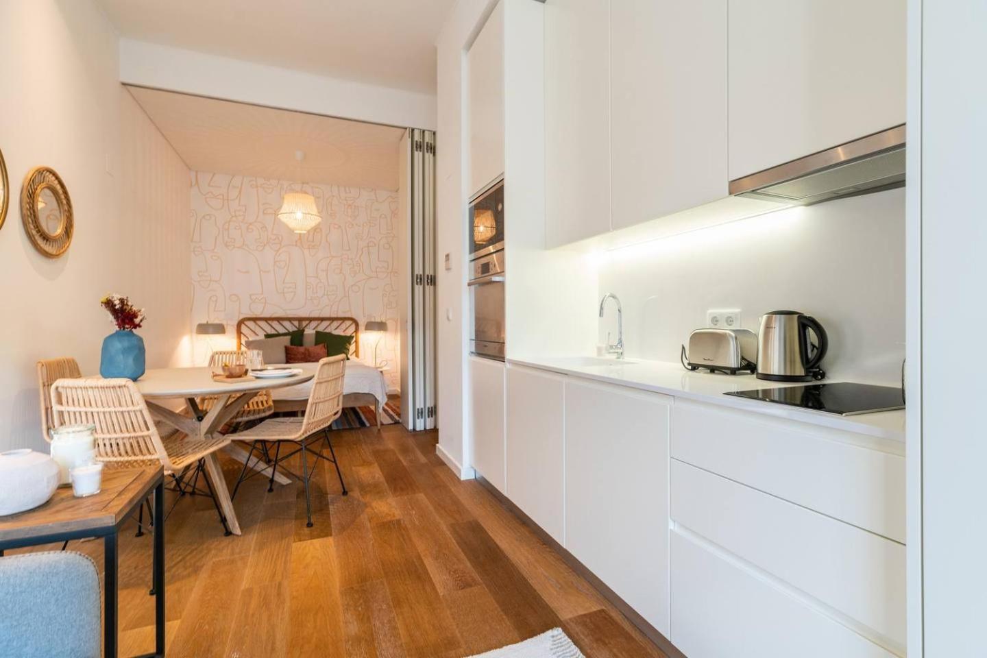 Graceful Design Studio With Romantic View Lisbon Exterior photo